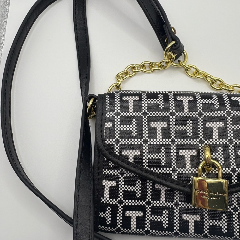 Tommy Hilfiger Black and White Geometric Old School Cellphone Crossbody Bag - Picture 3 of 8